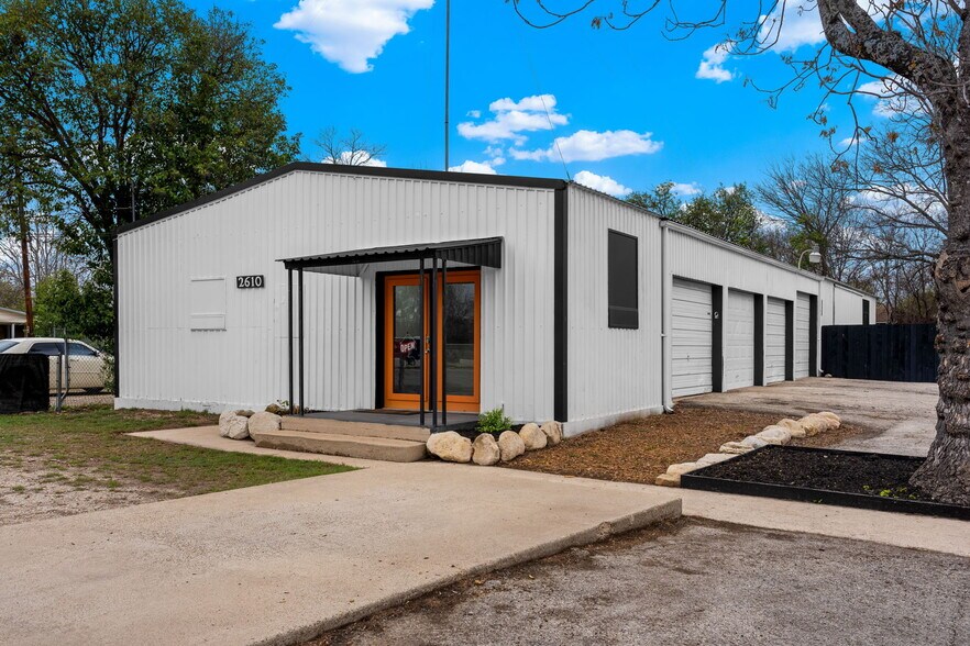 Primary Photo Of 2610 Memorial Blvd, Kerrville Industrial For Sale