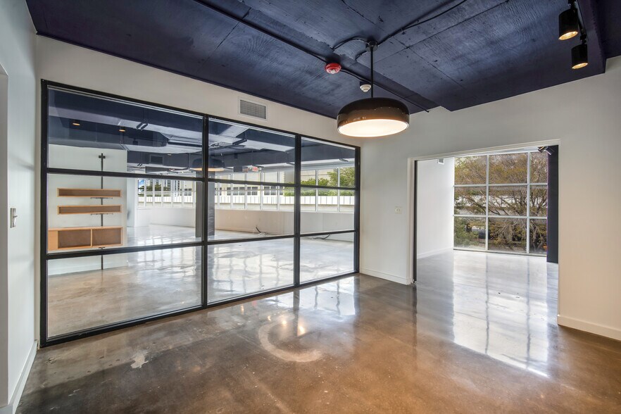 More Photos Of 2424 S Dixie Hwy, Coconut Grove Loft Creative Space For Sale
