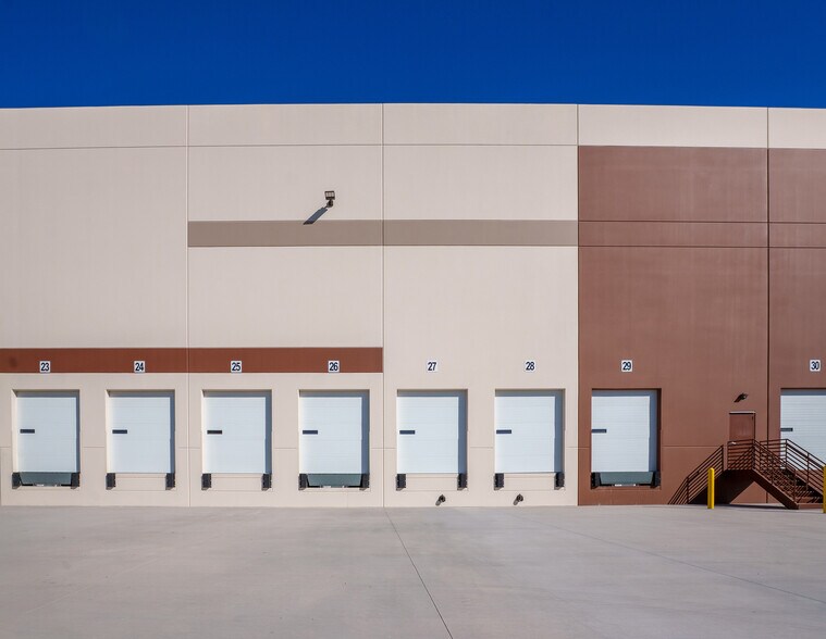 More Photos Of 5005 E Cartier Ave, Las Vegas Service For Lease