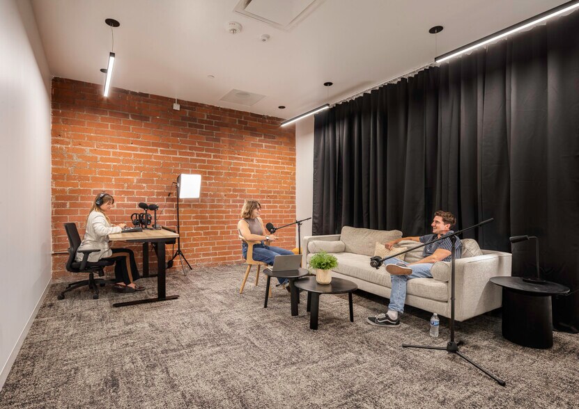 More Photos Of 40 E Verdugo Ave, Burbank Coworking Space