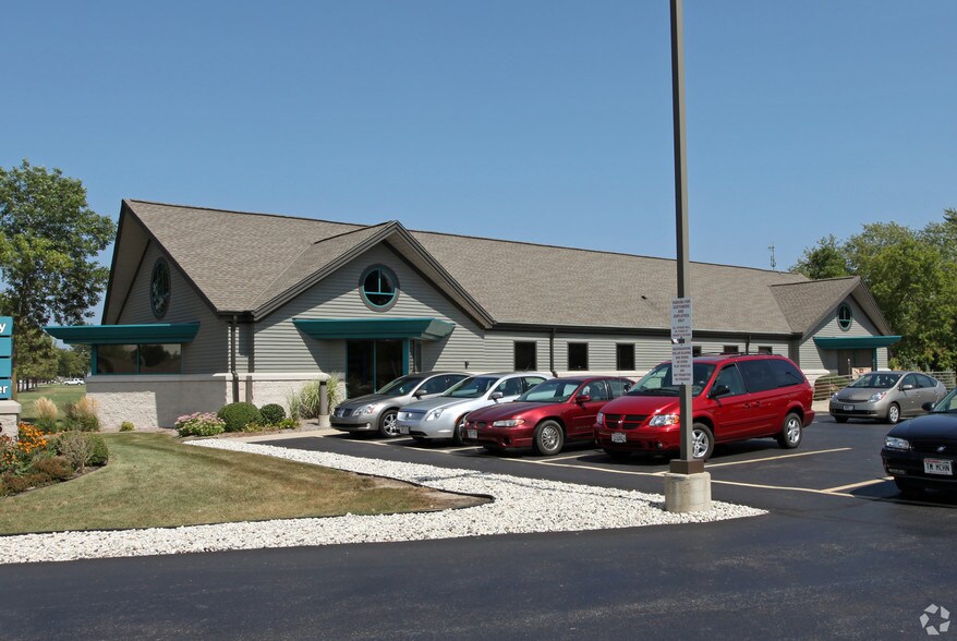 More Photos Of 1515 S Green Bay Rd, Racine Medical For Lease