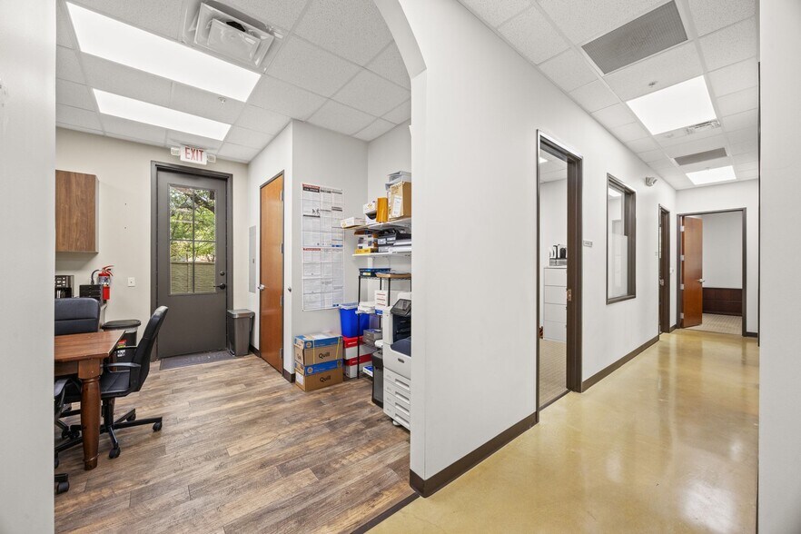 More Photos Of 301 Denali Pass, Cedar Park Office For Sale