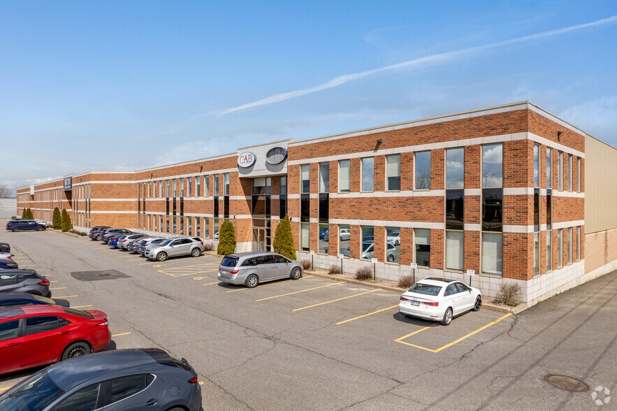 More Photos Of 3755 Boul Matte, Brossard Light Distribution For Lease