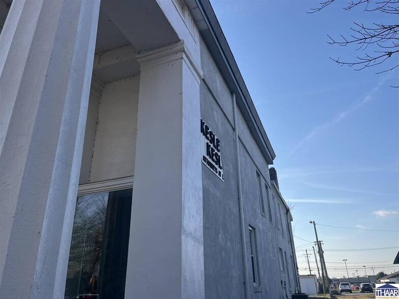 More Photos Of 219 Ohio St, Terre Haute Office For Sale
