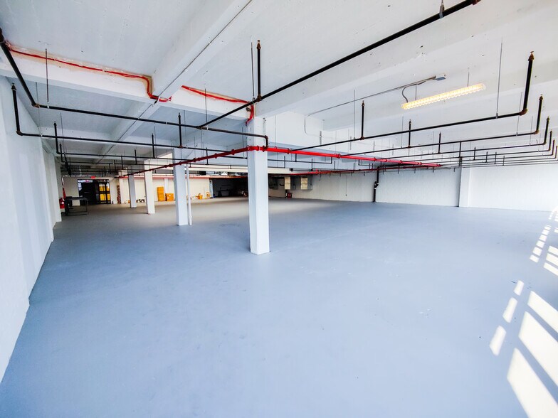 More Photos Of 160 Van Brunt St, Brooklyn Office For Lease