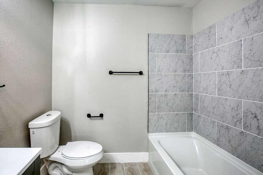 More Photos Of 317 S 9th St, Las Vegas Apartments For Sale