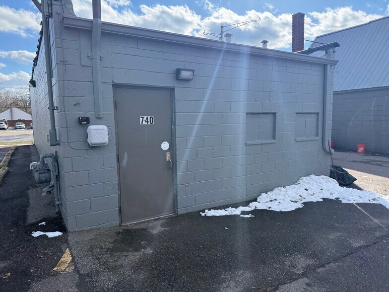 More Photos Of , Madison Heights Unknown For Sale