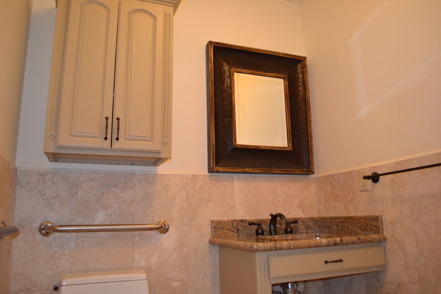 More Photos Of 154 N Festival Dr, El Paso Office For Sale