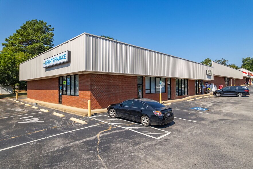More Photos Of 121 Whitley Ave, Henderson Supermarket For Lease