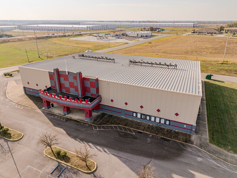More Photos Of 250 Breighton Cir, Shelbyville Movie Theatre For Sale