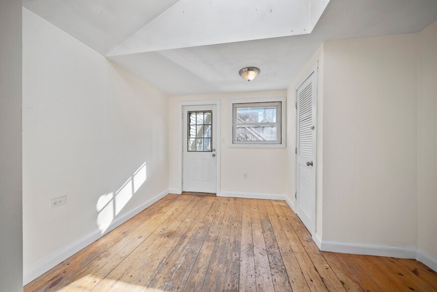 More Photos Of 605 Hall St, Manchester Multifamily For Sale