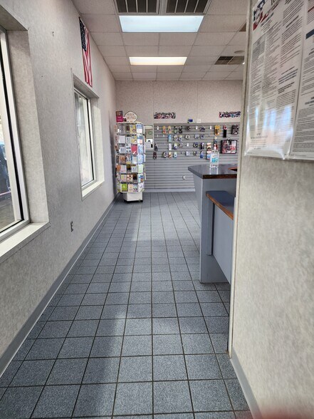 More Photos Of 1430 S Broadway St, Sulphur Springs Carwash For Sale