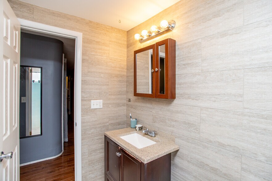 More Photos Of 45 Bridge St, Lambertville Storefront Retail Office For Sale