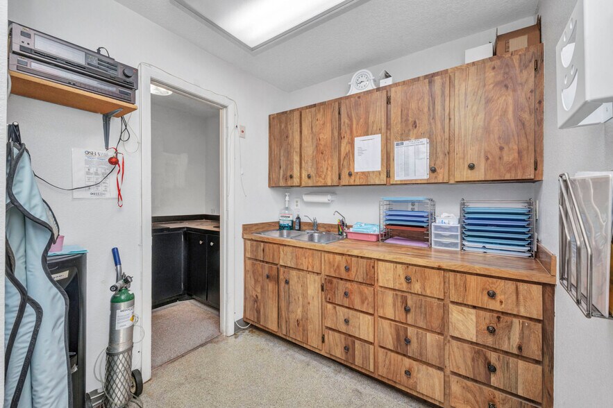 More Photos Of 3417 Tamiami Trl, Port Charlotte Medical For Lease