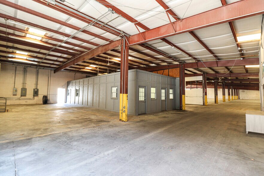 More Photos Of 4734 Potato House Ct, Wilson Warehouse For Lease