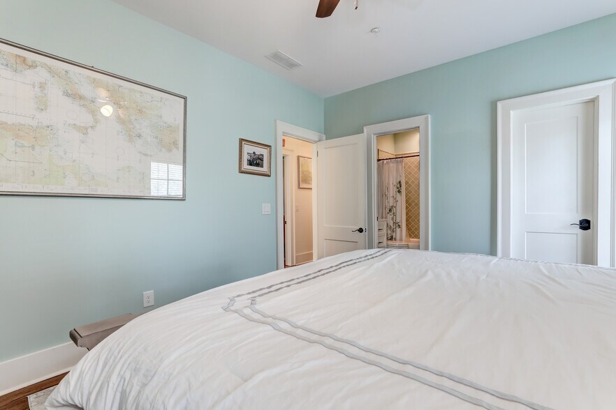 More Photos Of 2972 Lookout Pl NE, Atlanta Office Residential For Sale