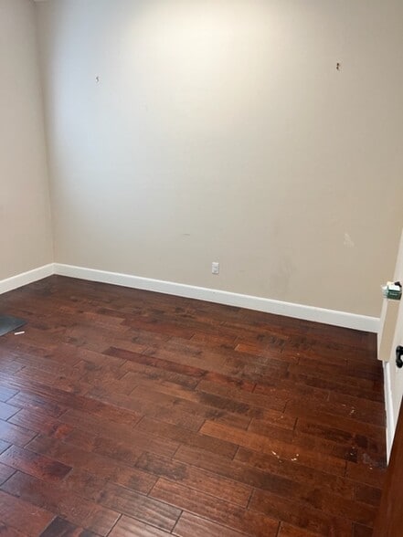 More Photos Of 150 Pine Forest Dr, Shenandoah Medical For Lease