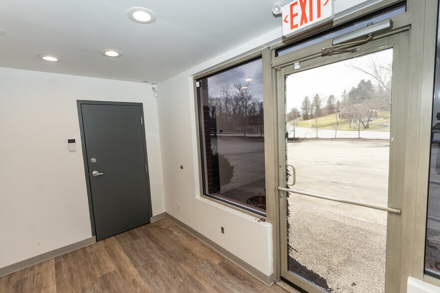 More Photos Of 4040 Saltsburg Rd, Murrysville Auto Repair For Sale