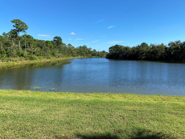 More Photos Of 7351 Office Park Pl, Melbourne Office For Lease