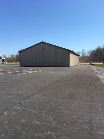 More Photos Of 6263 Taft Rd, Syracuse Warehouse For Lease