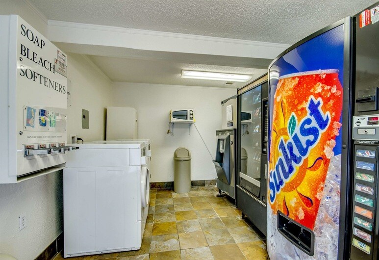 More Photos Of 5522 N Pan Am Expy, San Antonio Hotel For Sale