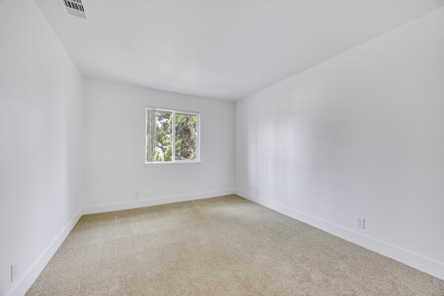 More Photos Of 1700 E Tabor Ave, Fairfield Apartments For Sale