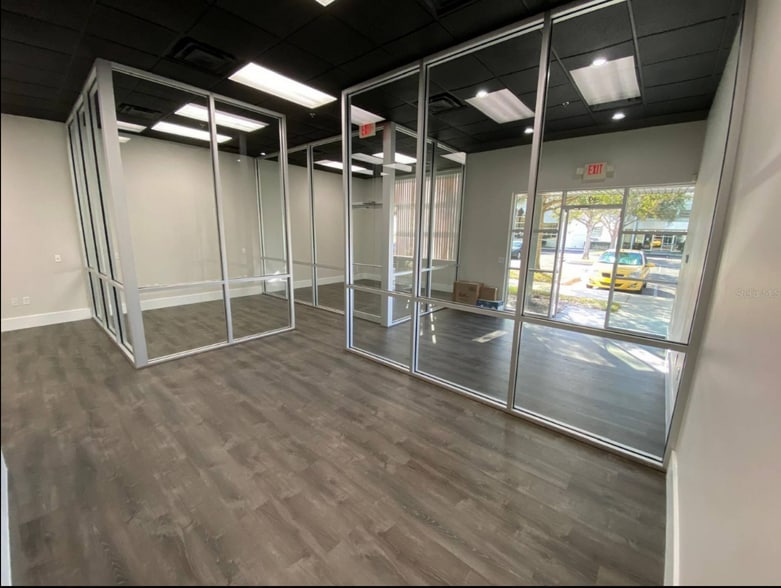 More Photos Of 8810 Commodity Cir, Orlando Showroom For Lease