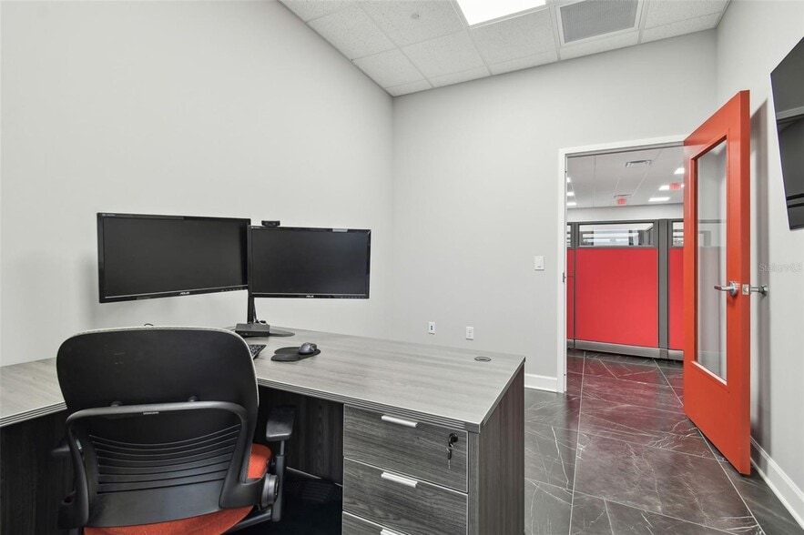 More Photos Of 13908 Monroes Business Park, Tampa Office Residential For Sale