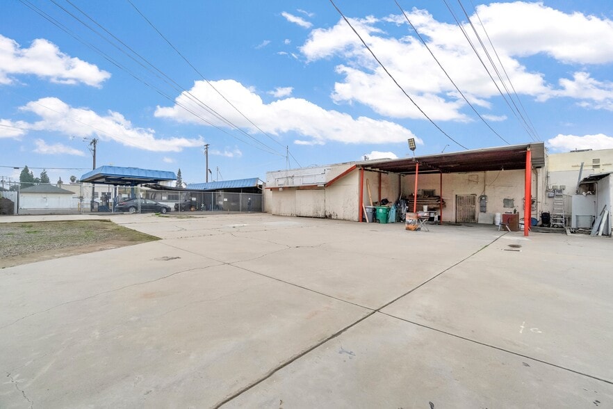 More Photos Of 3626 E Cesar Chavez Blvd, Fresno General Retail For Sale