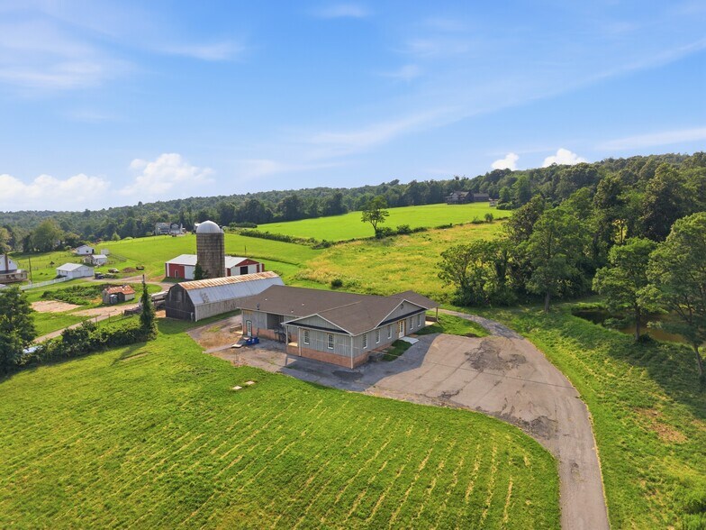 More Photos Of 13175 Washington Springs Winery Ln, Smithsburg Flex For Lease