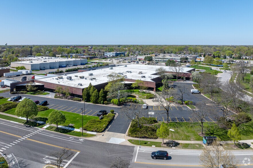 More Photos Of 800 E Business Center Dr, Mount Prospect Industrial For Sale