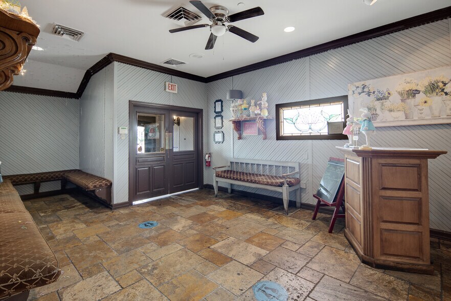 More Photos Of 1226 Main St, Southaven Restaurant For Sale