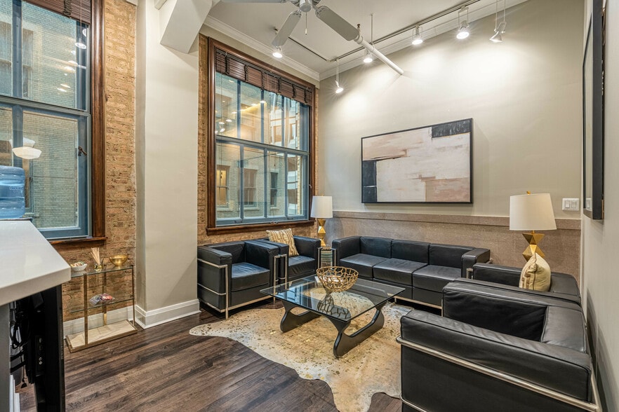 More Photos Of 120 S State St, Chicago Medical For Sale