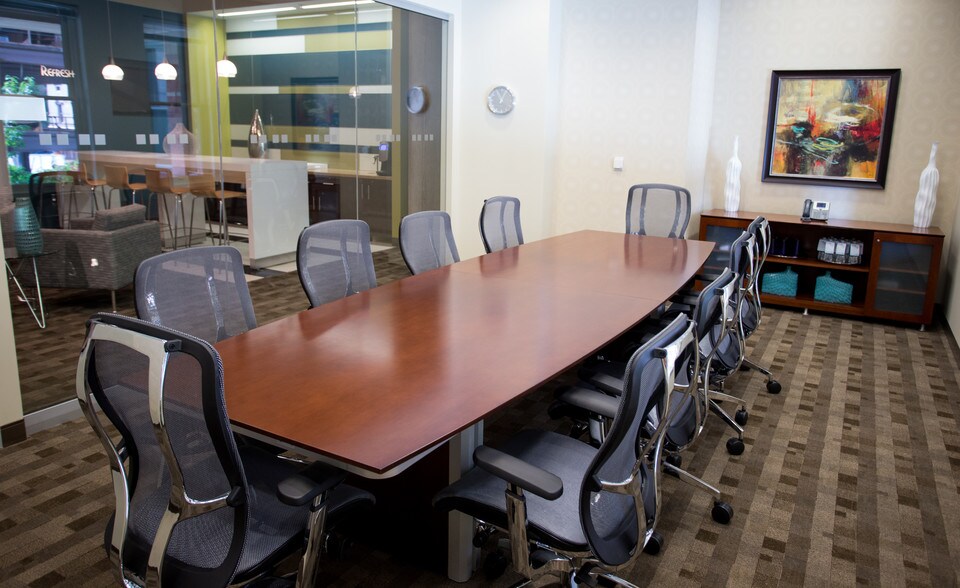 More Photos Of 420 Throckmorton St, Fort Worth Office For Lease