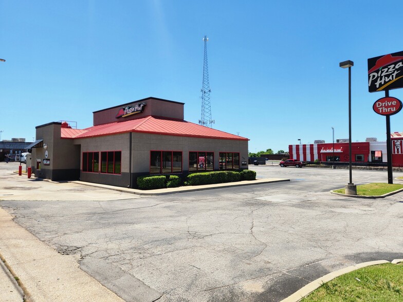 Primary Photo Of 11122 E 21st St, Tulsa Restaurant For Sale
