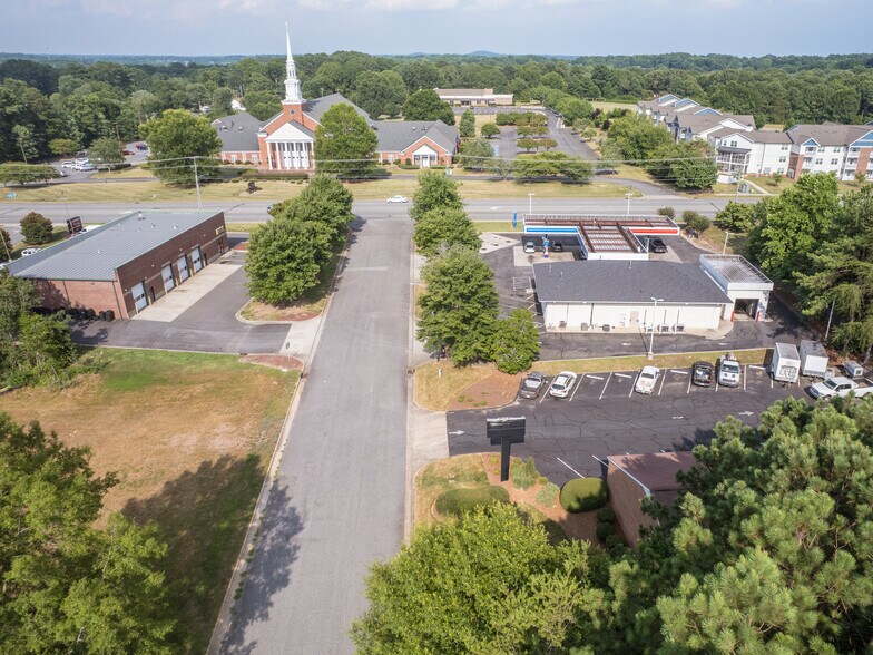 More Photos Of 621-625 Huntsman Ct, Gastonia Medical For Lease