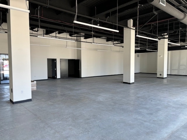 More Photos Of 200 N Main St, Evansville Apartments For Lease