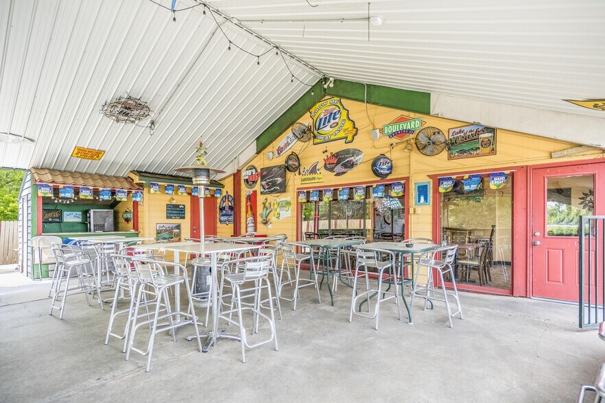 More Photos Of 6605 Hwy 54, Osage Beach Restaurant For Sale
