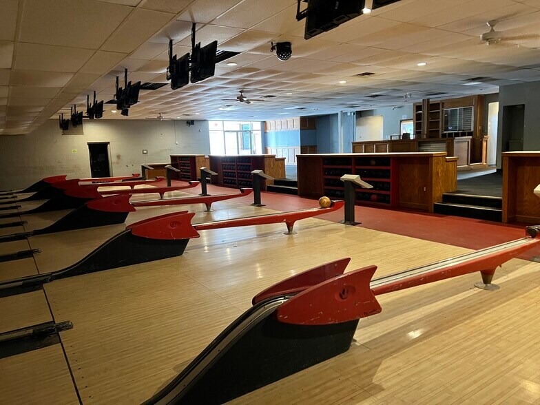 More Photos Of 2209 N Buckeye Ave, Abilene Industrial For Sale