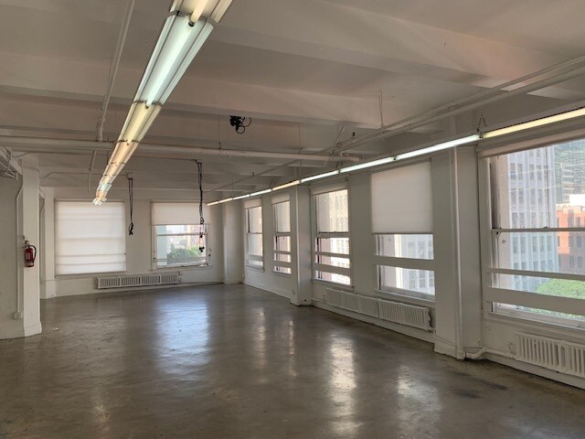 More Photos Of 656 S Los Angeles St, Los Angeles Loft Creative Space For Lease