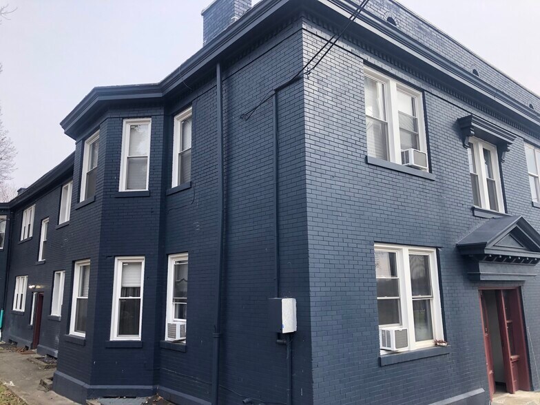 Primary Photo Of 2326 Norwood Ave, Norwood Apartments For Sale