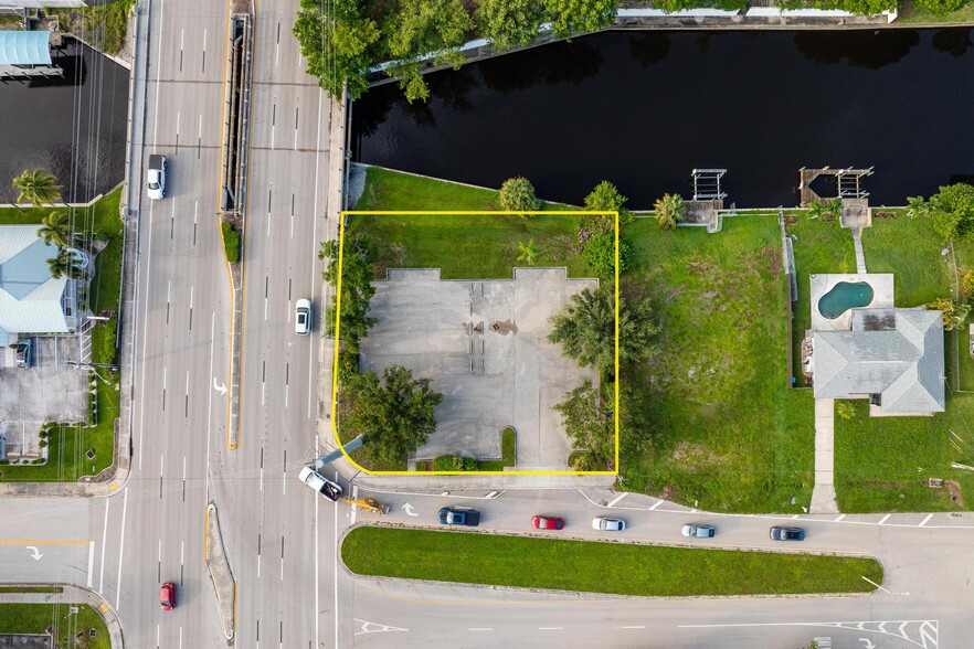 Primary Photo Of 1532 Shelby Pky, Cape Coral Land For Lease