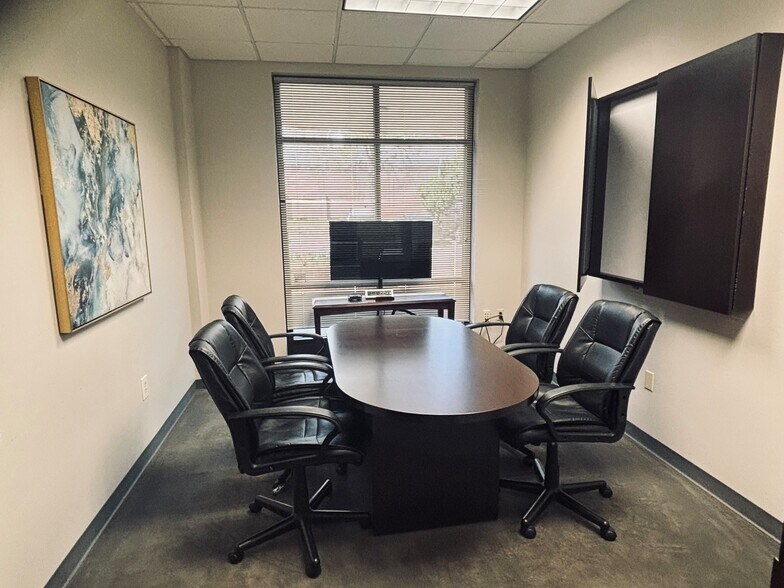 More Photos Of 205 Powell Pl, Brentwood Office For Lease