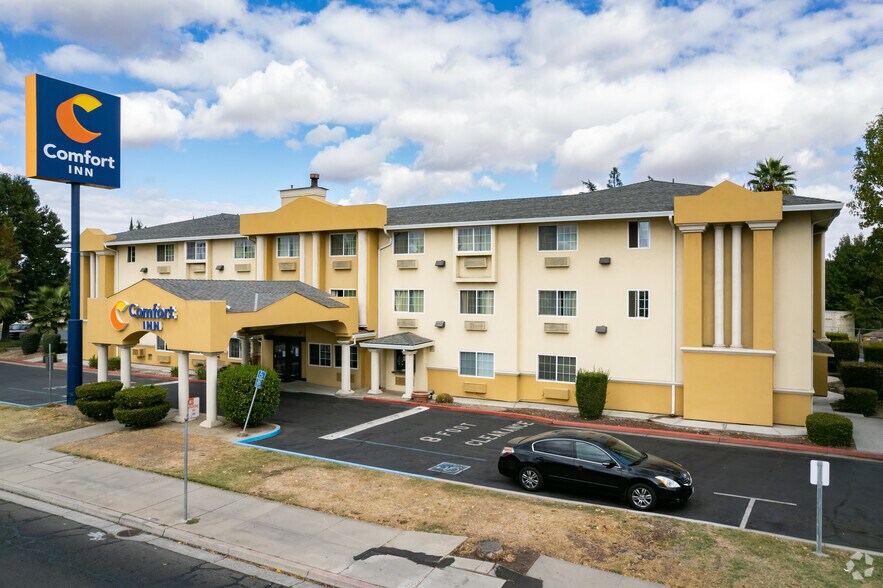 More Photos Of 2025 W Orangeburg Ave, Modesto Hotel For Sale