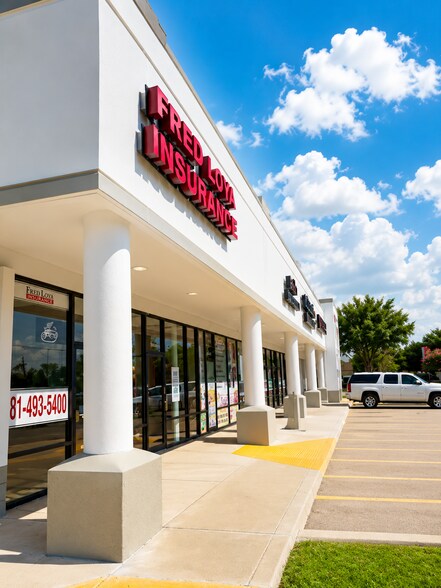 More Photos Of 2838 S Hwy 6, Houston Unknown For Lease