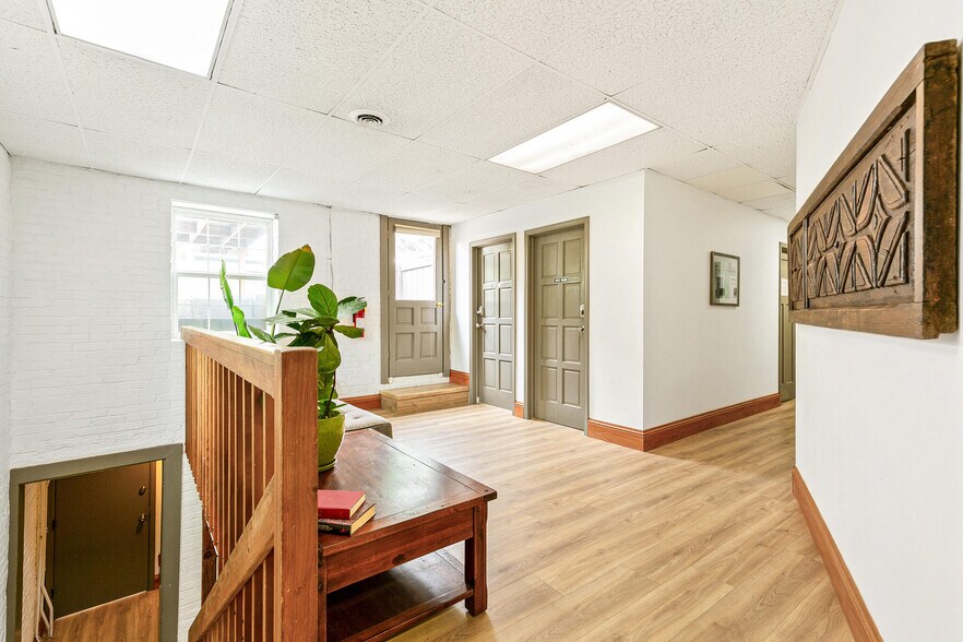 More Photos Of 1658-1668 N Lafayette St, Denver Office For Sale