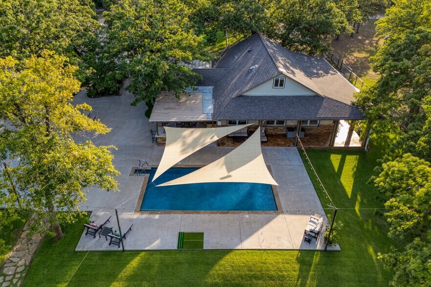 More Photos Of 1474 County Road B, Lexington Specialty For Sale
