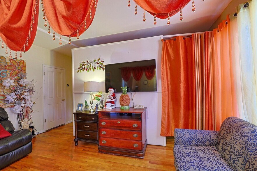 More Photos Of 272 Main St, Highland Falls Storefront Retail Residential For Sale