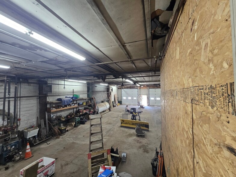 More Photos Of 209 Sprague Ave, Liberty Auto Repair For Sale