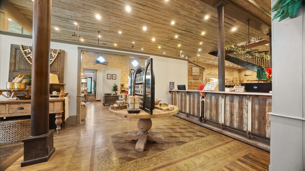 More Photos Of 101 N Elm, Hico General Retail For Sale